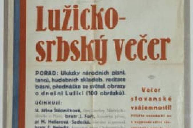 Solidarne zarjadowanje čěskeho Sokoła w aprylu 1933 w Praze po rozpušćenju Serbskeho Sokoła