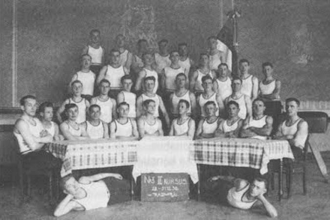 Načolnicy ze sokołskich jednotow na 3. kursu 1930 w Radworju