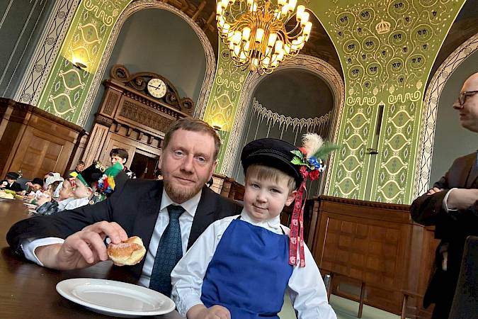 At the Vogelhochzeit 2025 celebration with Michael Kretschmer, Minister-President of the Free State of Saxony, at Kita Ćisk | Zeißig