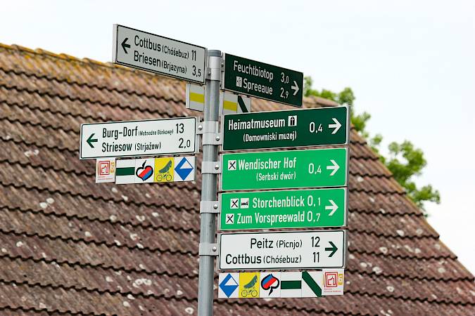 Radwegschild in Dešno | Dissen, Foto: Julian Nyča