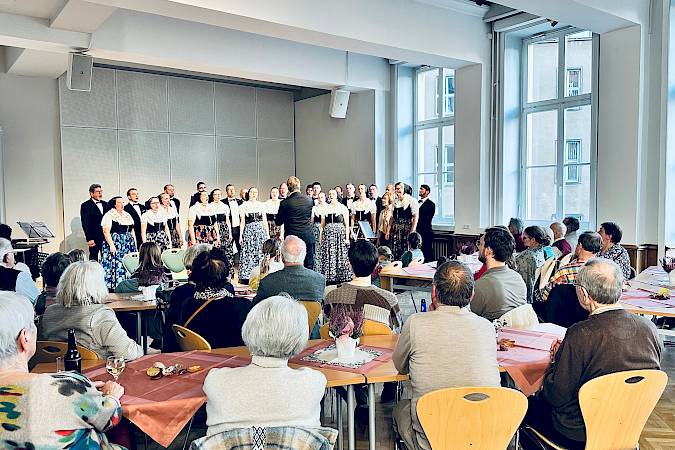 Koncert chóra Meja na žurli Serbskego domu w Budyšynje, 2025. foto: Kathrin Młynkowa