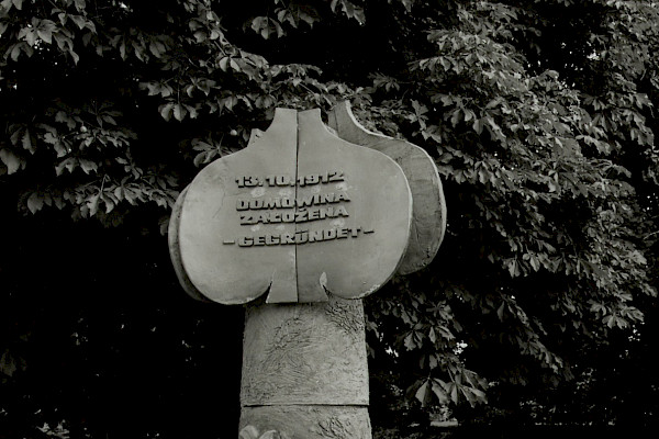 Wopomnjeński kamjeń za załoženje Domowiny, 1995, foto: Marburg