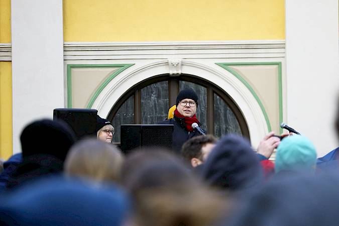In 2024, the Domowina takes a clear stand for democracy and humanity – Chair Dawid Statnik warns against right-wing extremism in Budyšin | Bautzen. Photo: Božena Šimanec.